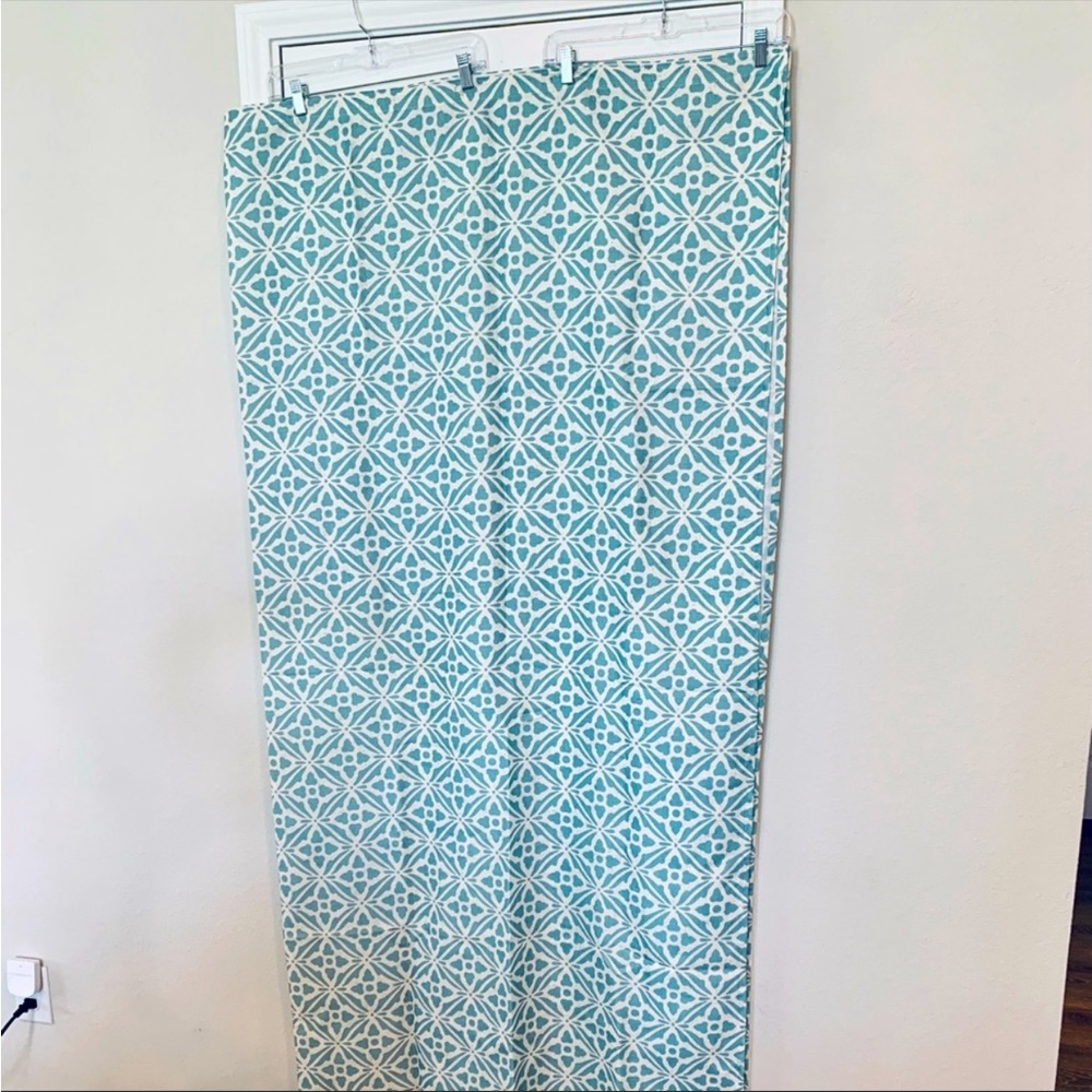 Home Fashions Inc Blue & Cream Medallion Print Shower Curtain 70”x72”